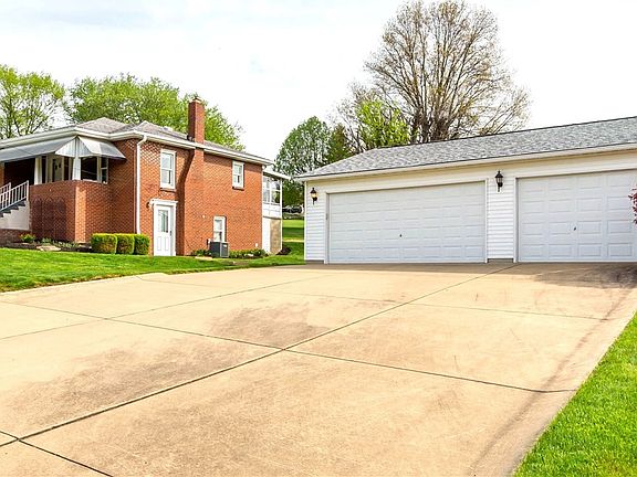 2nd image of 180 Hilltop Ln