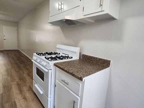 4th image of 1533-1535 E Hellman St #1535-2