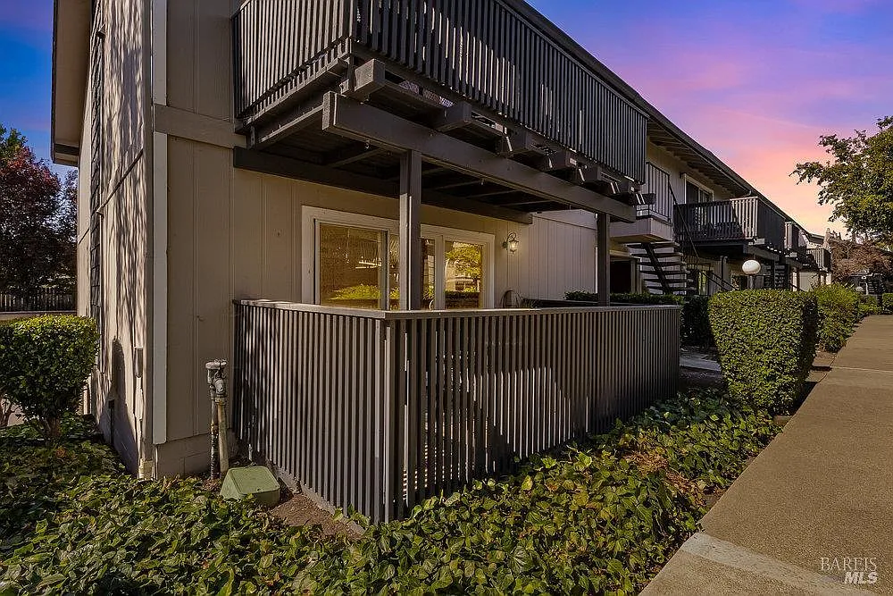 9085 Alcosta Boulevard #374 photo 1