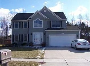 1400 Evergreen Dr, Lake View, NY 14085