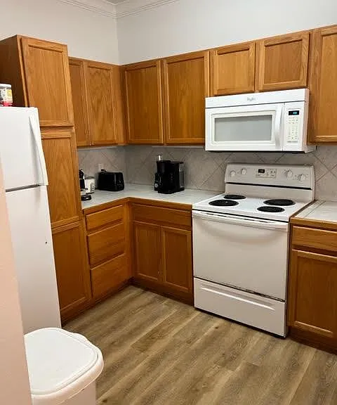 801 Luther St W #405 — Photo 8