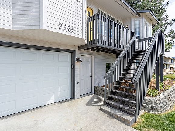 2nd image of 2535 N Astor Ave