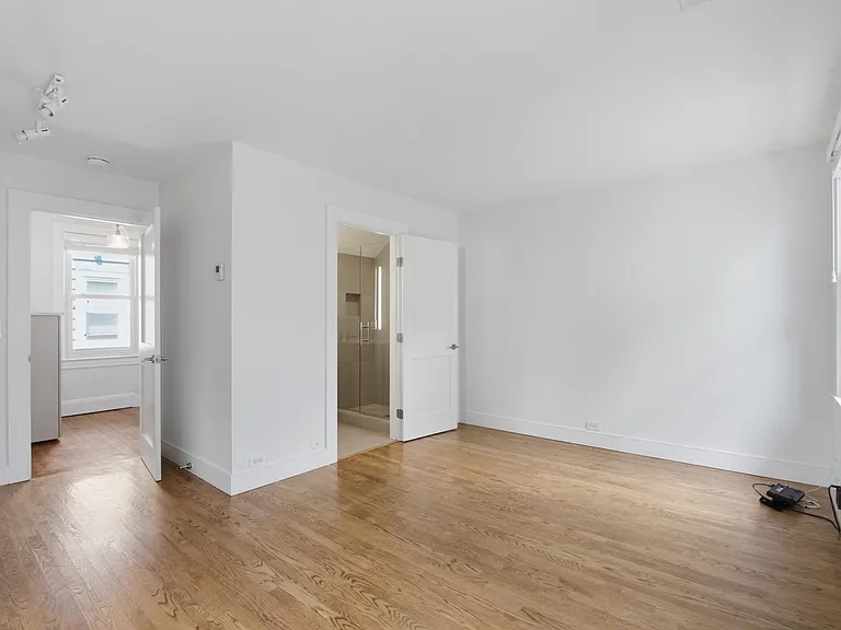 17 N Dutcher St — Photo 33