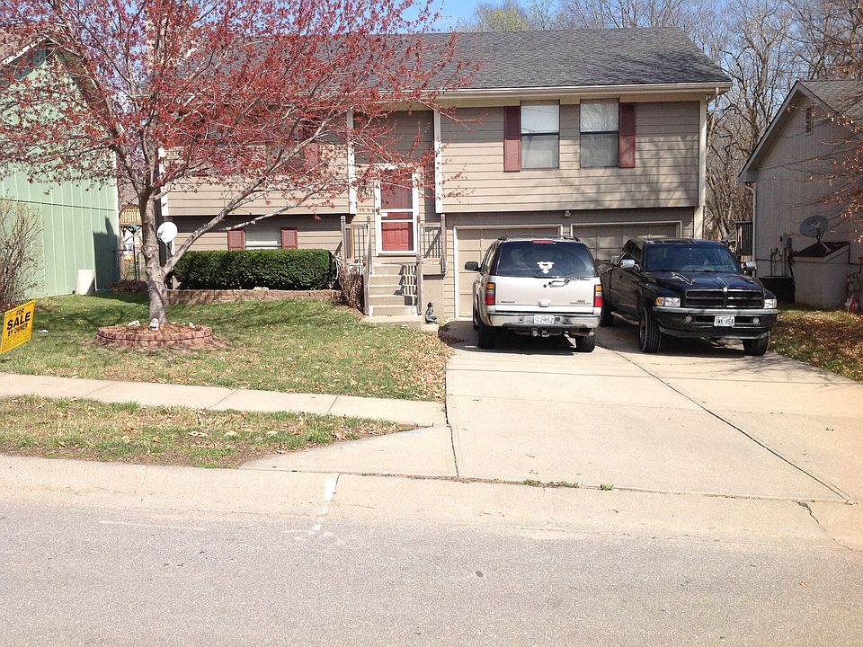 1st image of 8904 NE 72nd St