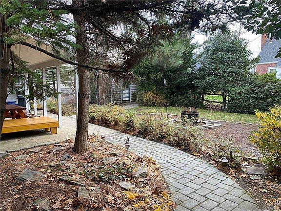 4th image of 35 Baxter Ave