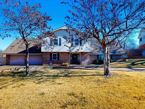 3712 Twisted Oak Ln, Woodward, OK 73801