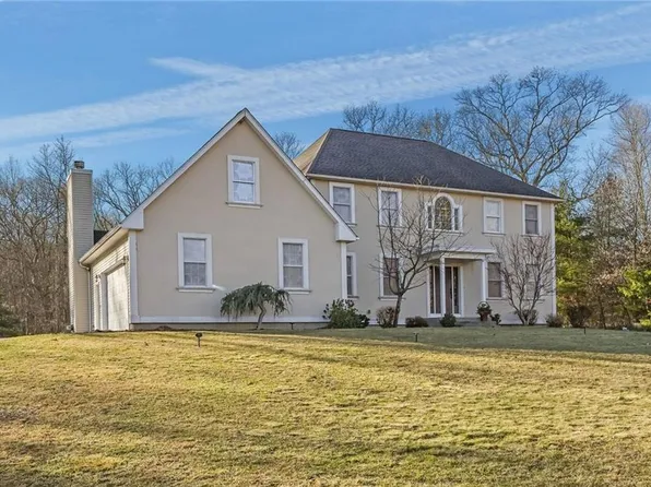 30 Alyssa Ct, Scituate, RI 02831