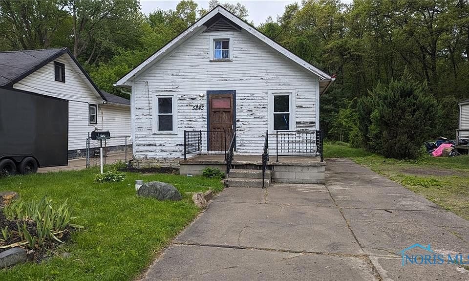 1st image of 5843 Artwell Dr