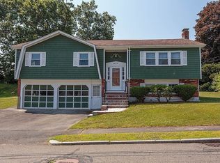 66 W Park Dr, Wakefield, MA 01880