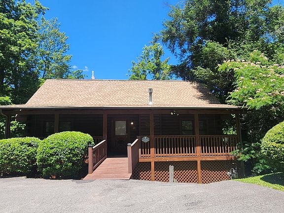 4th image of 713 Golden Eagle Way #223
