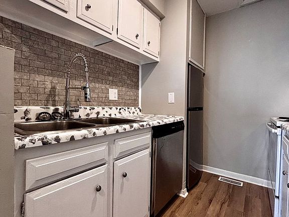 4th image of 314 Kenbrook Dr #322-8