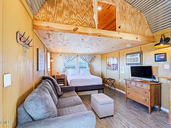 2nd image of 1231 S RIO VISTA Road