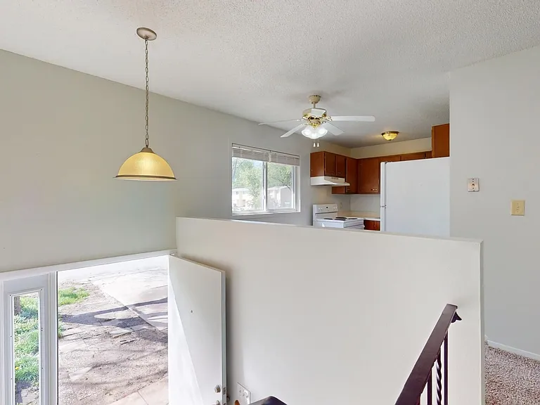 607 Meadow Pl — Photo 3