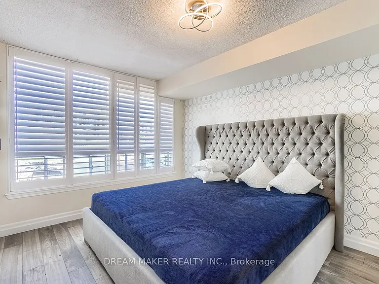 9017 Leslie St #222 — Photo 13