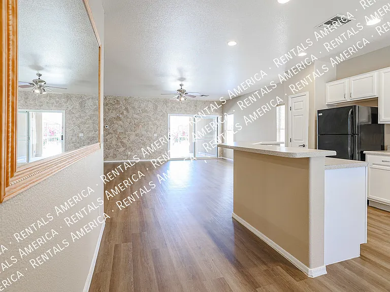 11925 W Jefferson St — Photo 4