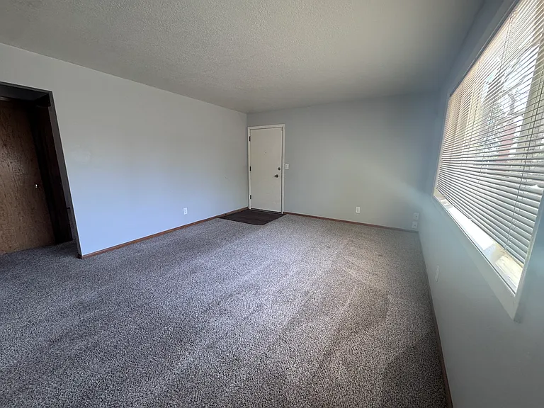 11580 SW Hall Blvd #7 — Photo 15