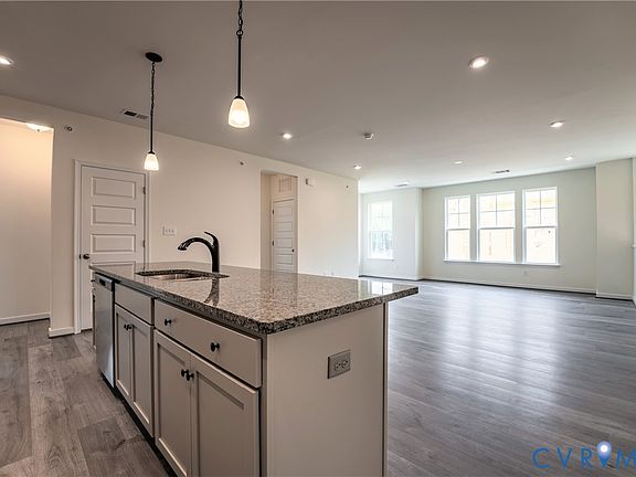 5th image of 5309 Twisting Vine Ln #202