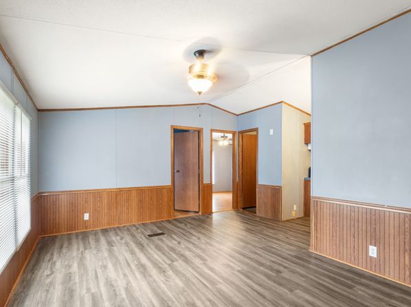 115 Walnut St, Cowan, TN 37318