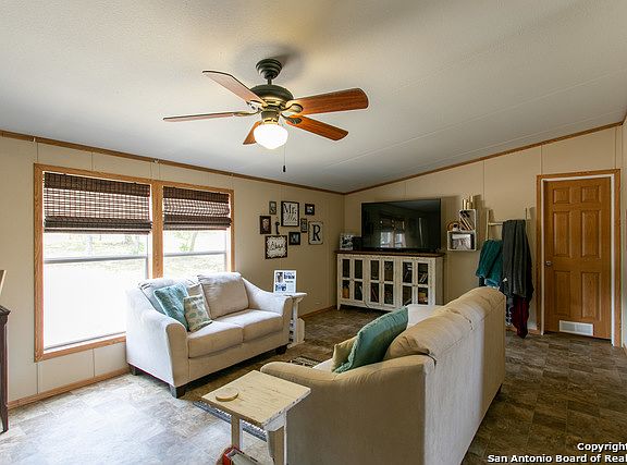 4th image of 263 Joel Ln