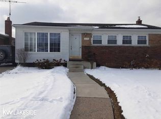 23745 Almond Ave, Eastpointe, MI 48021