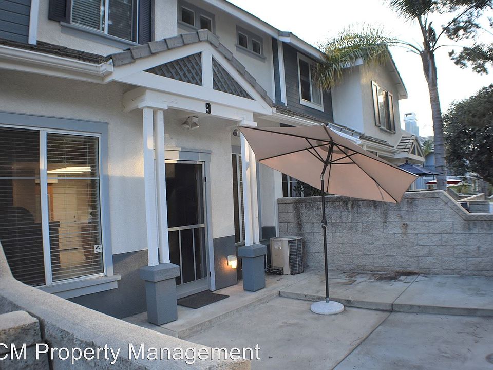 1st image of 9 Breakers Ln