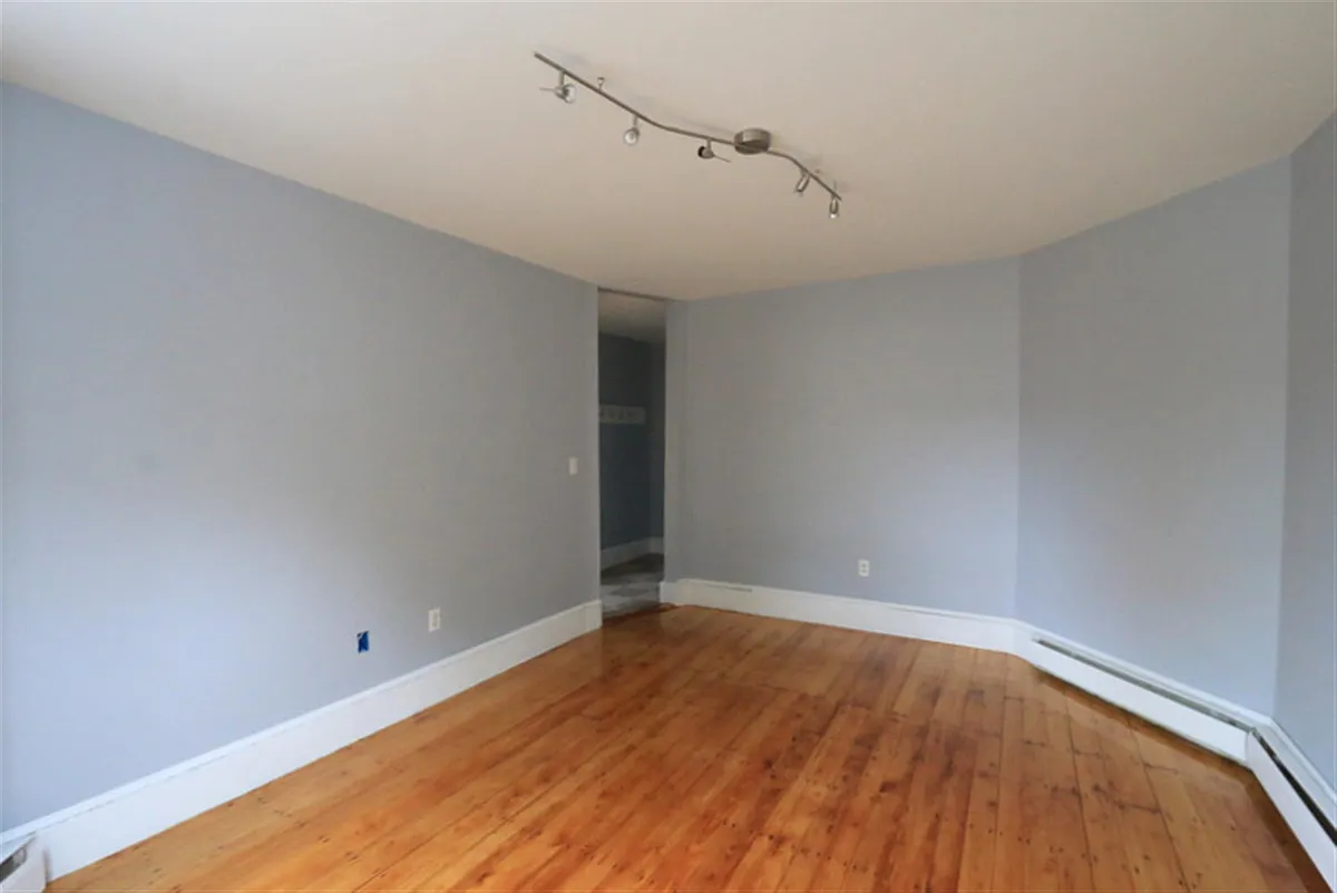 Building Photo - 119 Harvard St #6
