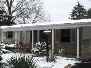 1524 Bayonne Dr, Saint Louis, MO 63138