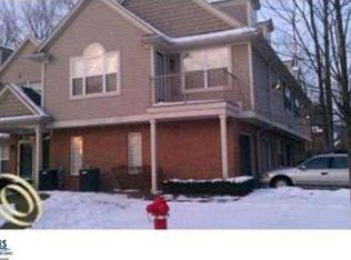 49239 W Woods Dr, Shelby Township, MI 48317