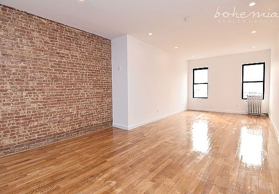 3rd image of 3660 Broadway #45