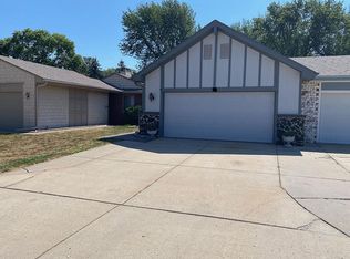 7100 Oldpost Rd #16, Lincoln, NE 68506