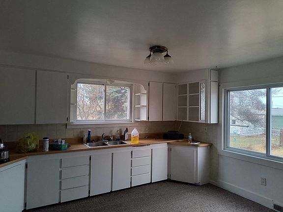 3rd image of 516 S 1st St