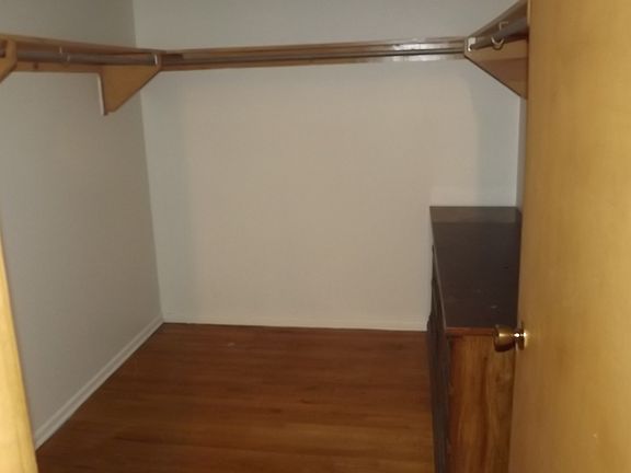 4th image of 1491 E 193rd St