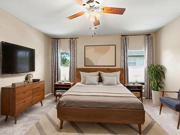 3rd image of 10819 Crown Colony Dr APT 40