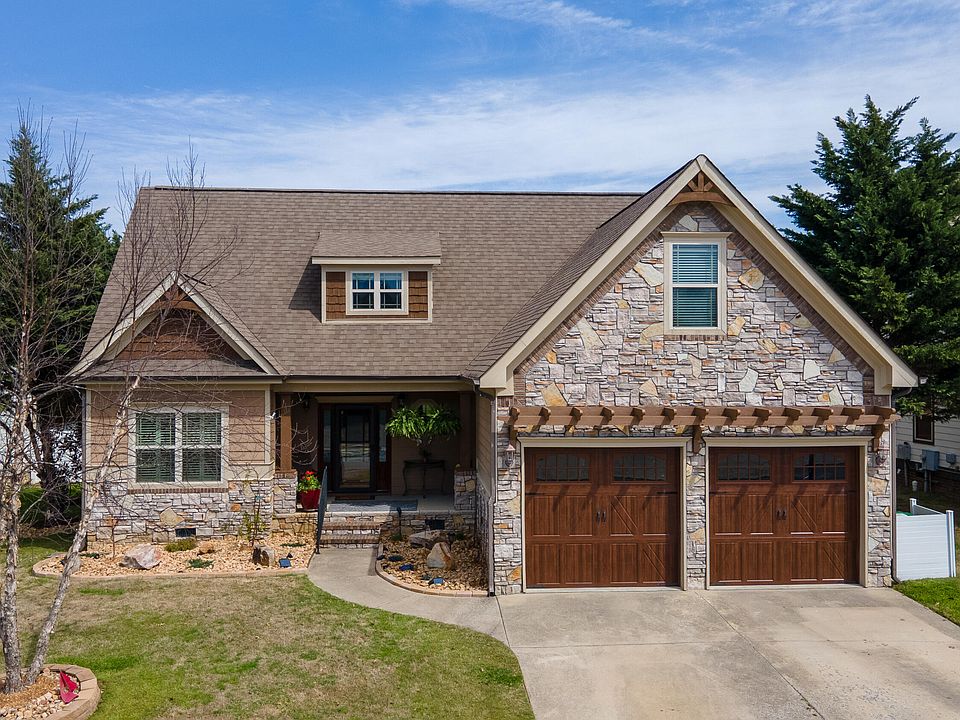 1st image of 8653 Seven Lakes Dr