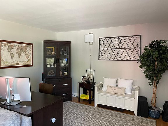5th image of 52 Delham Ave #1