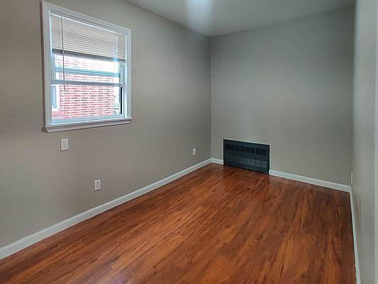 3rd image of 8647 19th Ave #1A