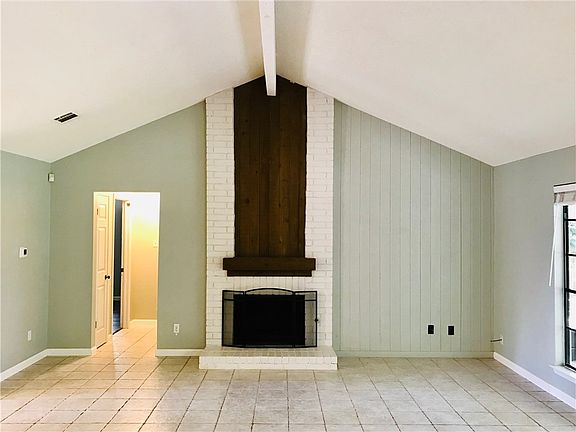 5th image of 1205 Doonesbury Dr