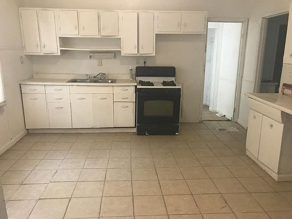 5th image of 7300 Harney Ave