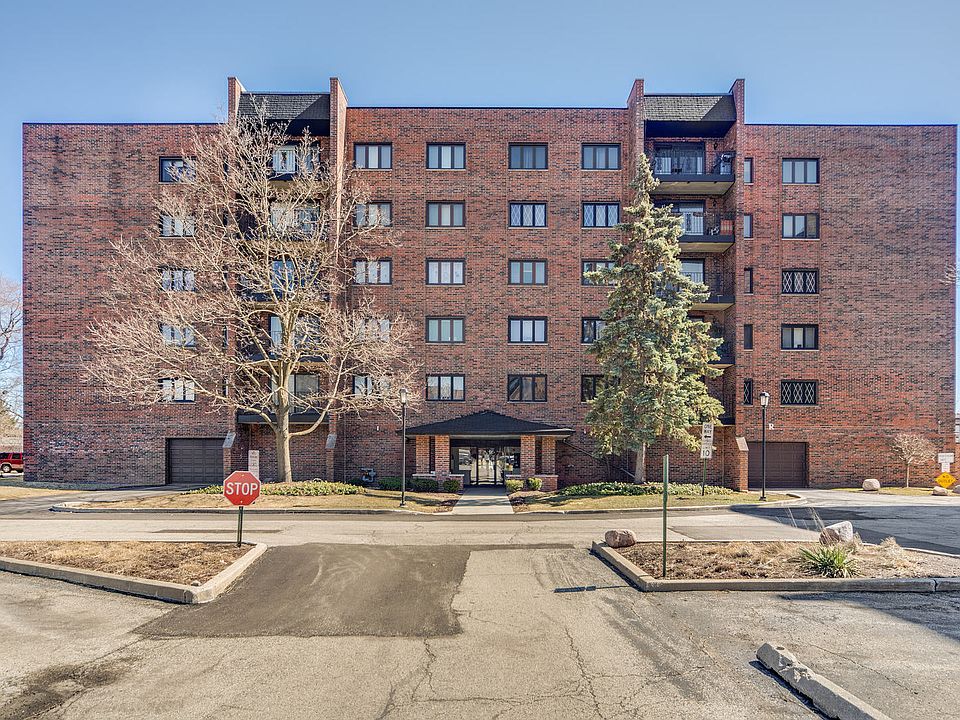 1st image of 9346 Landings Ln Unit 404