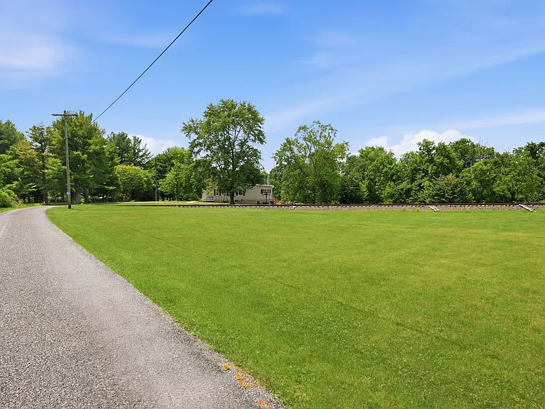 1682 Creek Rd — Photo 68