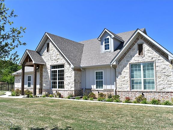 2nd image of 130 Nicklaus Dr