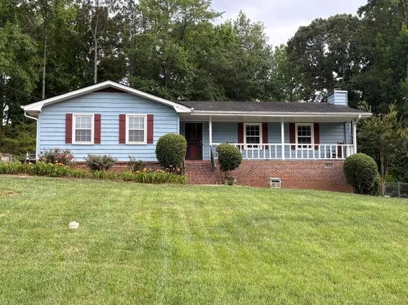 5385 Rockmoor Dr, Stone Mountain, GA 30088