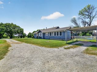 500 S Pecan Creek Trl, Valley View, TX 76272