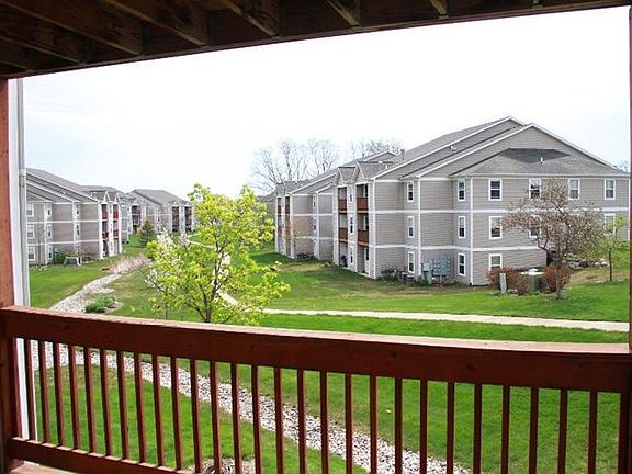 4th image of 1421 Millbrook Trl #166