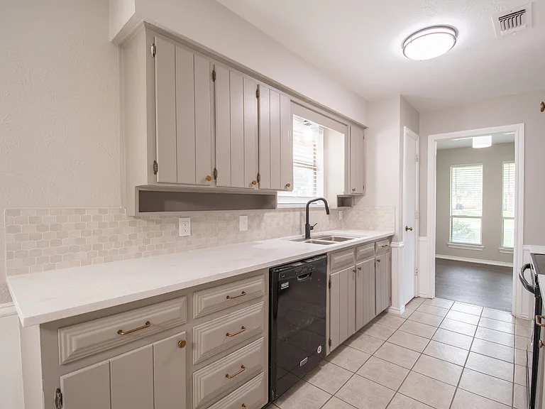 904 Lake Highlands Dr — Photo 10