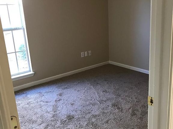 3rd image of 1576 Central Trails Dr