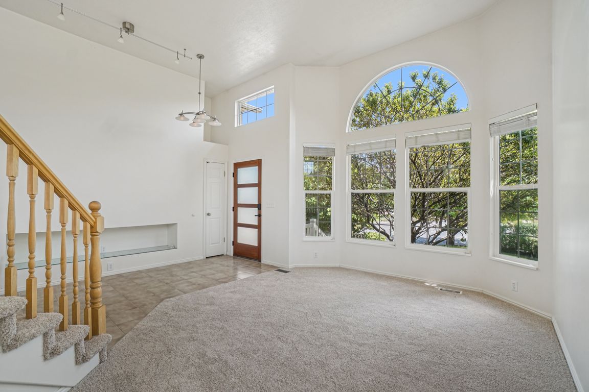 W Boulder Glen Cir-S2606-006.jpg