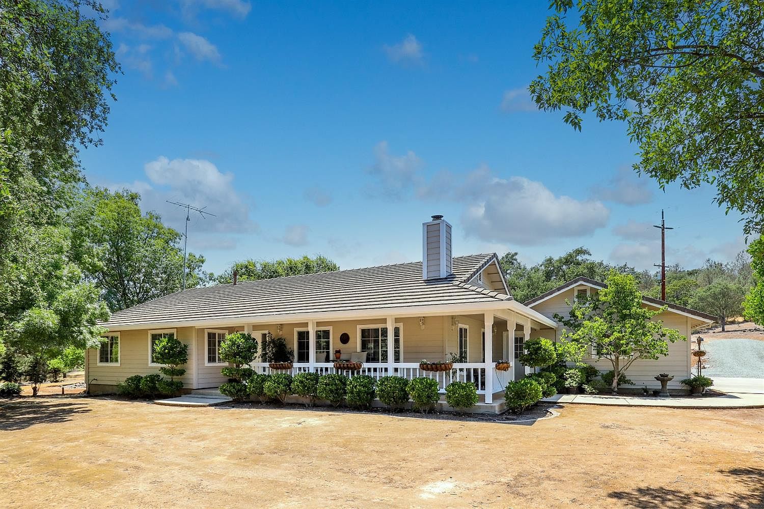 4431 Hillvale Dr, Valley Springs, CA 95252 Zillow