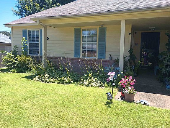 3rd image of 4405 N Pecan Creek Cir