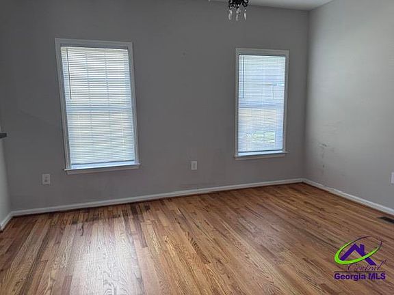4th image of 2361 English Ave
